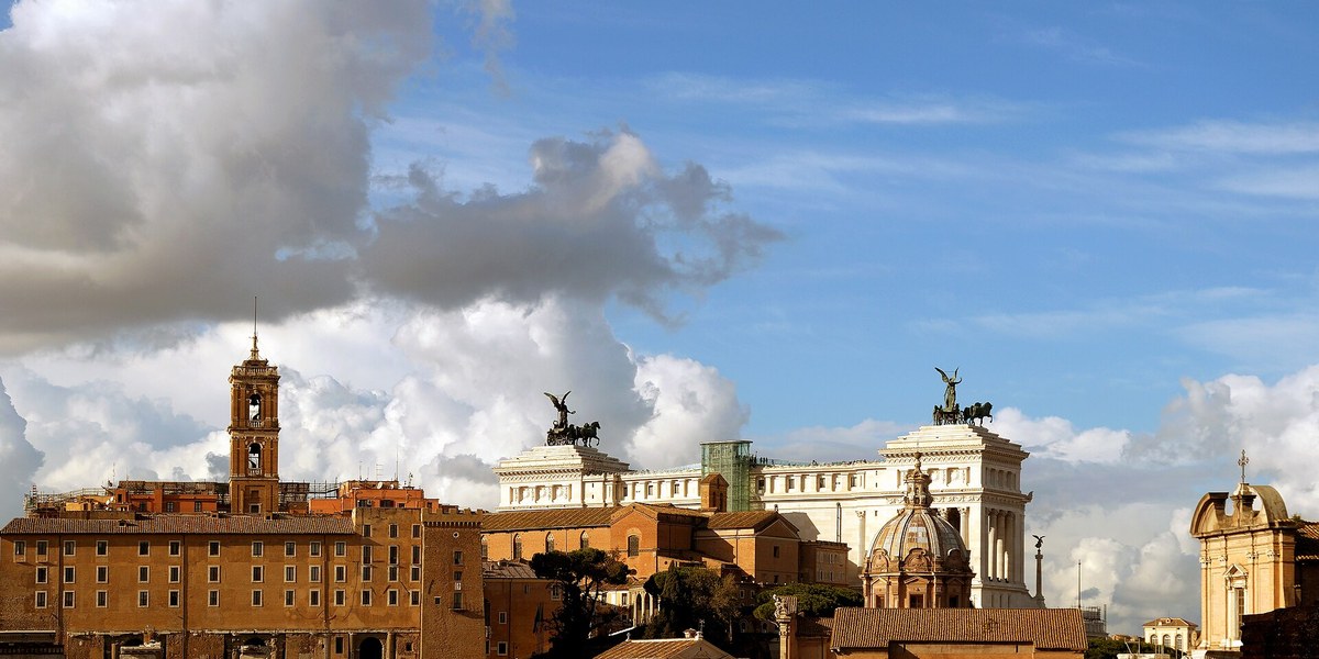 Roma'da Campidoglio ve Vittoriano'nun üstten görünümü