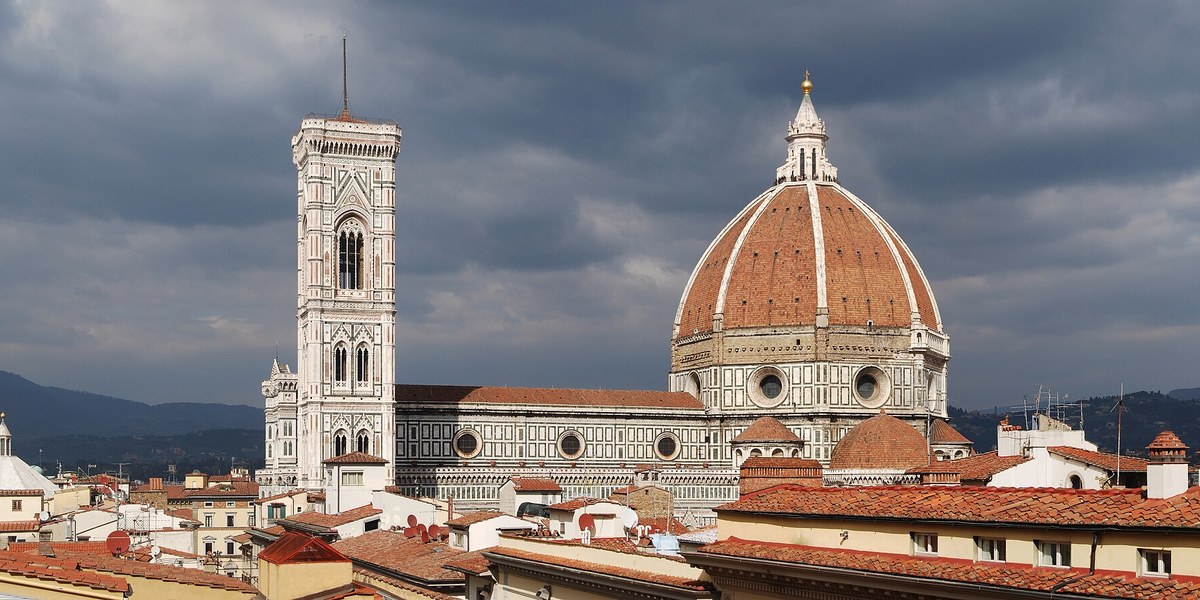 Santa Maria del Fiore Katedrali'nin kubbesi ve çan kulesi