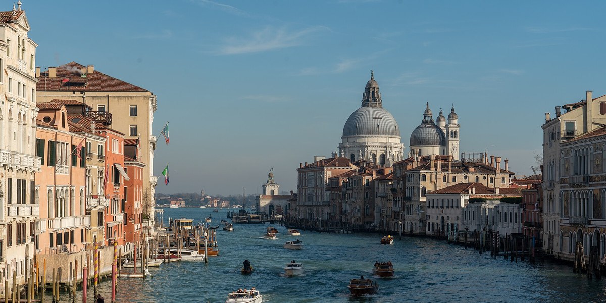 Büyük Kanal'dan Santa Maria della Salute'ye bakış